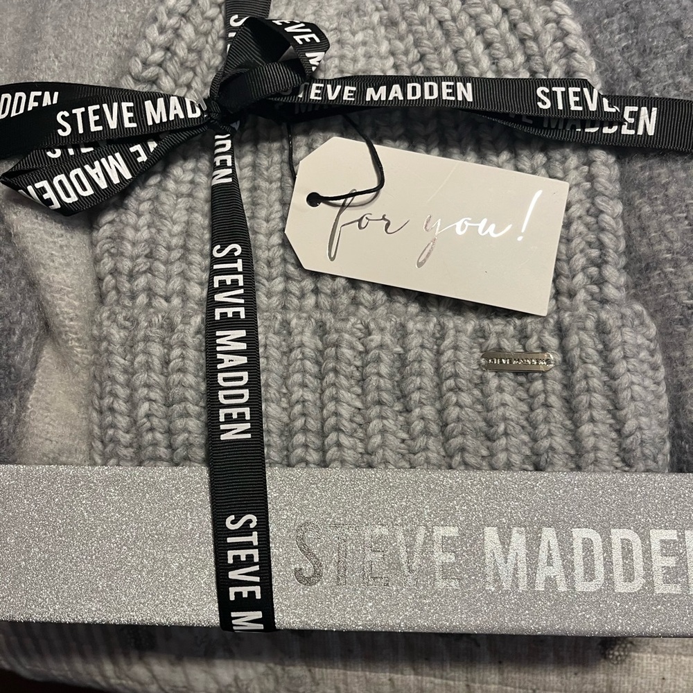 Scarf & hat gift set